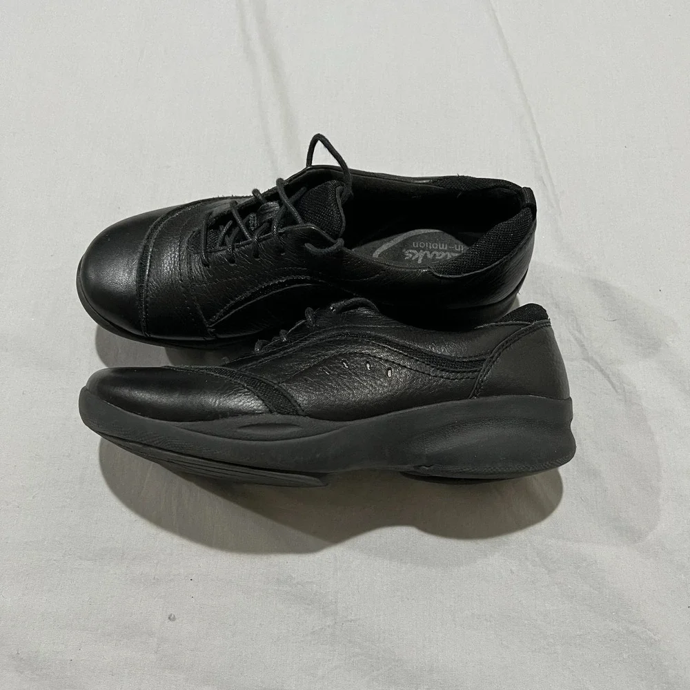 Clarks In Motion Womens Black Leather Low Top Walking Lace-Up Shoes Size 7.5 M